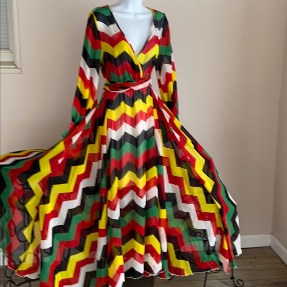 Dress - Picture 3 of 5